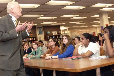 History professor Robert Remini visits Whitney Young High School