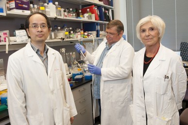 Giuseppina Nucifora, professor of hematology and oncology (right) in her lab.