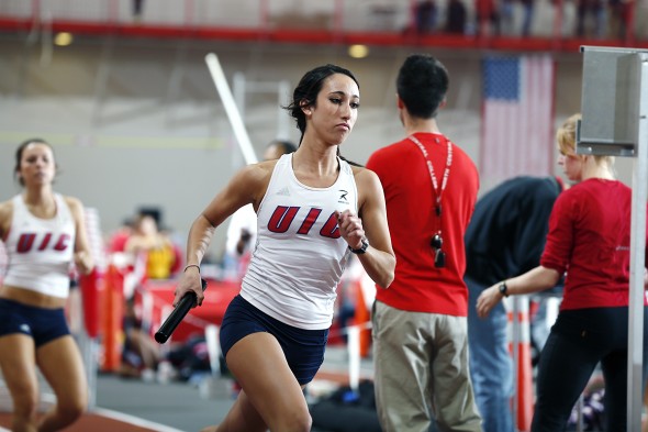 Rebecca Zaiter running relay