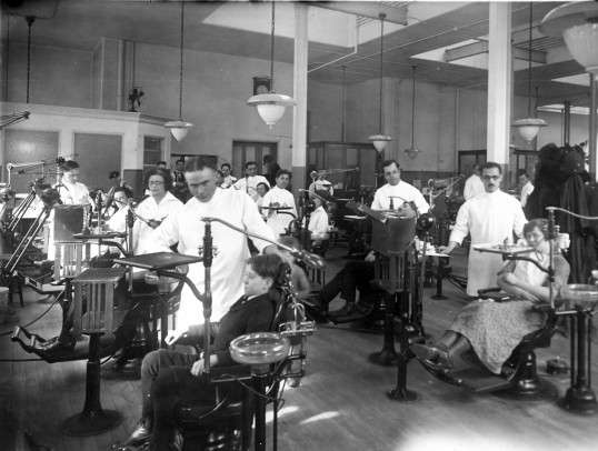 Patients at the dentistry clinic in the 1920s