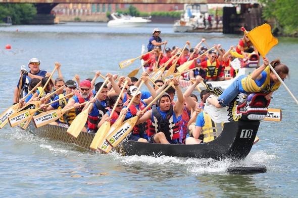 UIC Pyro Paddlers in Dragon Boat Race for Literacy, Chinatown