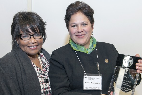 UIC Chancellor Paula Allen-Meares receives award from Patricia Maza-Pittsford, dean of the Chicago Consular Corps