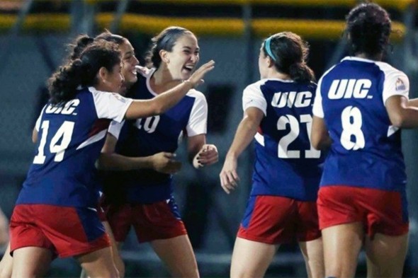 Women's soccer celebrates win against Loyola