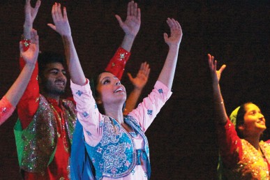 UIC Bhangra dancers performing