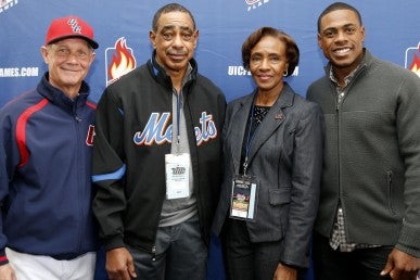 Curtis Granderson with coach, parents