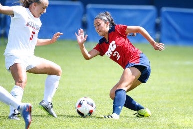 Rebeca Pallo in a game against Belmont