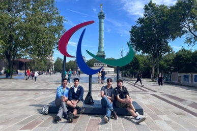 UIC students and faculty in various attractions in Paris.