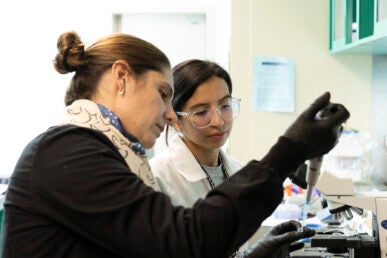 PhD Student Rosa Elena Mendoza (right) with her teacher Assistant Professor Angeles Salles.